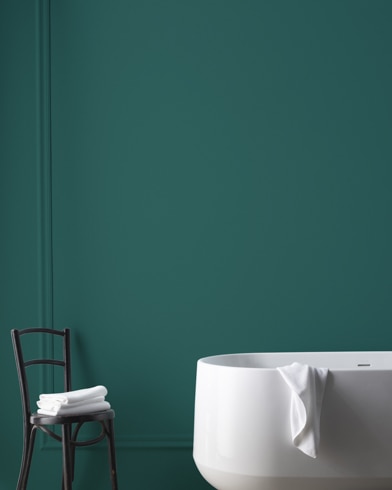 Painted wall with Pine Green 2051-20