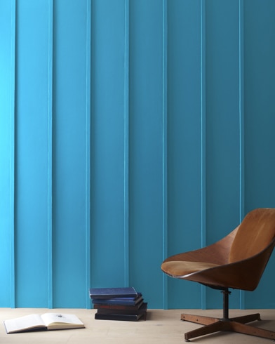 Painted wall with Electric Blue 2061-40