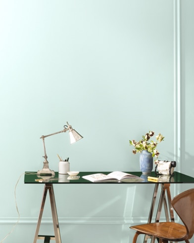 Painted wall with Spring Mint 2040-70