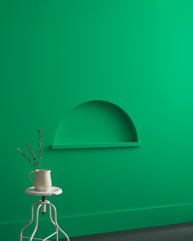 Painted wall with Kelly Green 2037-30